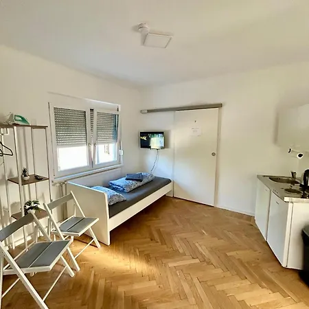 Parking - Prime - Easy Access Apartment Gerasdorf bei Wien