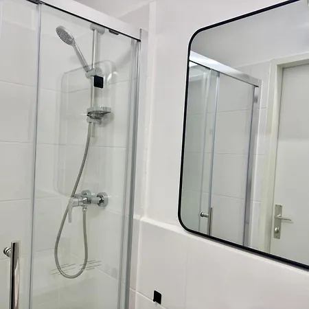 Parking - Prime - Easy Access *